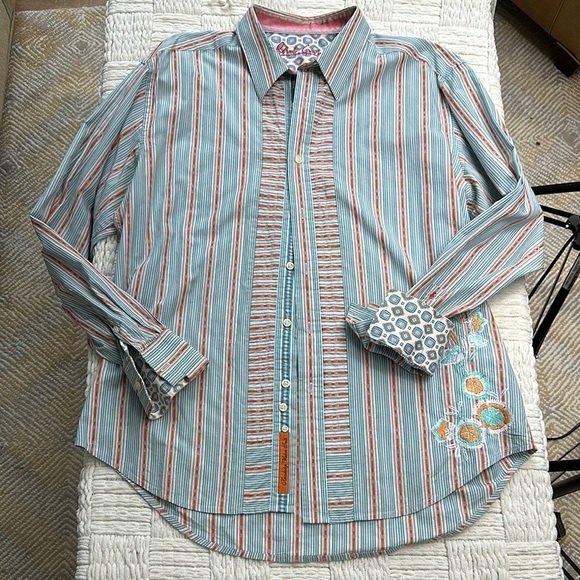 Robert Graham Light Blue Casual Button Down Shirt with Striped Pattern - Picture 1 of 9